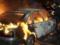 В Киеве машина врезалась в столб и загорелась