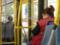 В столице пассажиры устроили драку в троллейбусе