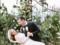 Море живых цветов и поцелуев: Кейт Аптон поделилась видео с собственной свадьбы