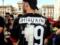 LIFHAK from Italy: the fan of  Milan  made the world s coolest T-shirt after the transfer of the football player