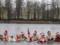 Берлинцы отметили Рождество купанием в озере