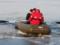 В Днестровском лимане спасатели сняли с дрейфующей льдины четырех детей