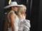 Серебристая Леди Гага и Джей Ло в камнях: звезды поразили платьями на  Грэмми-2019 