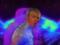 Макс Барских выпустил промо-видео  Неземная , где предстал космонавтом на фоне психоделических голограмм