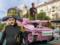 Бадоев на розовом танке и обнаженные  квартальцы : в Сети высмеяли шествие ко Дню Независимости