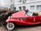 Сотни харьковчан пришли поздравить гвардейских автомобилистов с праздником