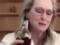 70-летняя Мэрил Стрип в банном халате насмешила юзеров поведением с алкоголем