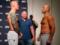 Боец получил ужасные травмы после брутального боя UFC, в Сети популярно видео, как он отдает свой зуб судьи