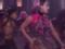 Леди Гага и Ариана Гранде в латексе устроили зажигательные танцы под дождем