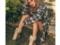 51-летняя Джей Ло в рубашке и трусиках похвасталась роскошными ножками