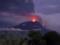 В Индонезии началось извержение вулкана Левотоло. Столб пепла поднялся на высоту 4 километра