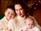 Анна Саливанчук умилила нежными снимками с мужем и сыновьями