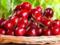 Наиболее часто аллергия возникает на ягоды и фрукты красного цвета