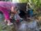 Жителі окупованого Маріуполя показали, де беруть питну воду