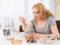 Named five signs that indicate the need for weight loss