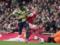 Зинченко помог  Арсеналу  разгромно победить и сохранить отрыв от  Манчестер Сити 