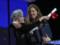 Джейн Фонда на Каннском кинофестивале швырнула наградой в голову победительницы