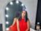 Garna Jamala showed by the scarlet red cloth that she walked with a man on the beach in Kiev