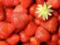 Light and tasty salad with strawberries and feta: the perfect choice for a healthy diet