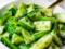 Пикантные маринованные битые огурцы к шашлыку и мясу: есть можно через 30 минут